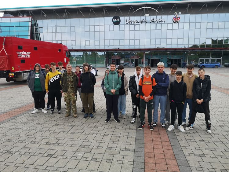 Fehér Péntek a One Veszprém Arénában 