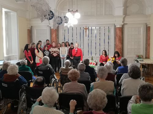 Karácsonyi műsor az idősek otthonában (2025)