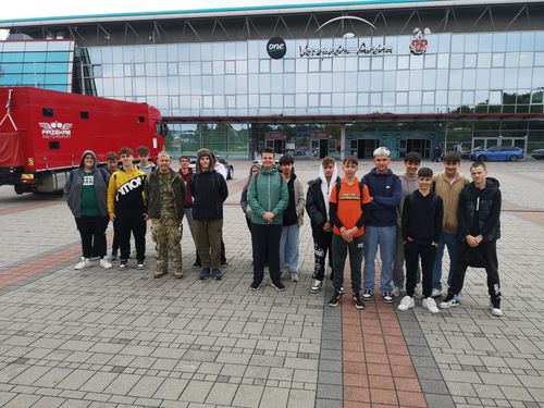 Fehér Péntek a One Veszprém Arénában 
